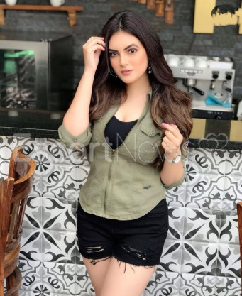 Photo escort girl model Pooja : the best escort service