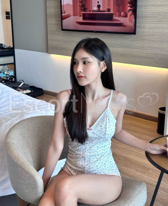 Photo escort girl Naoraa: the best escort service