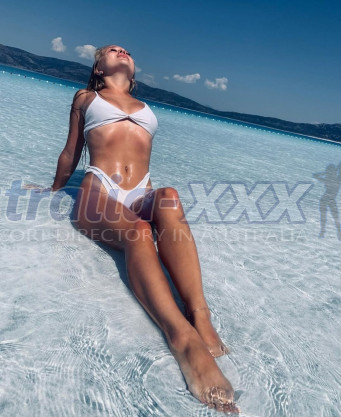 Photo escort girl Milla: the best escort service