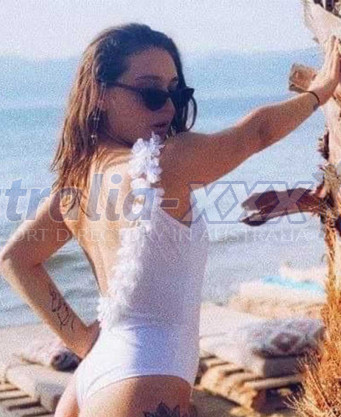 Photo escort girl Amelia YA: the best escort service