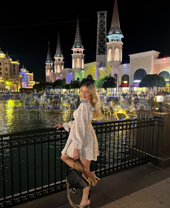 Photo escort girl Petek: the best escort service