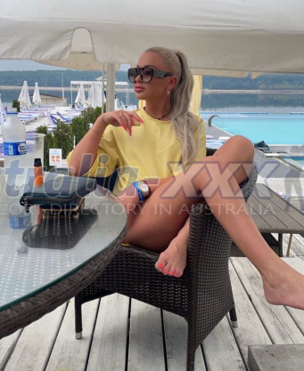 Photo escort girl Masha: the best escort service