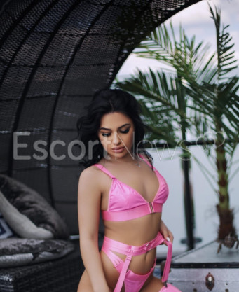 Photo escort girl Ellana: the best escort service