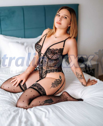 Photo escort girl Kira Glamour: the best escort service