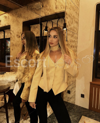 Photo escort girl Korolina Vip: the best escort service