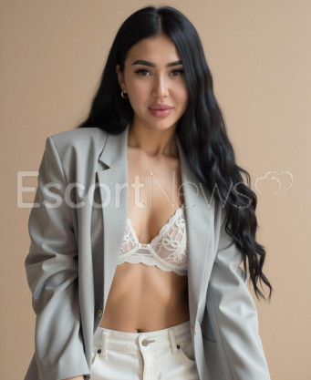 Photo escort girl Molya: the best escort service