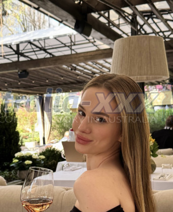 Photo escort girl VIKA: the best escort service