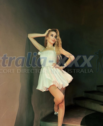 Photo escort girl Adelle: the best escort service