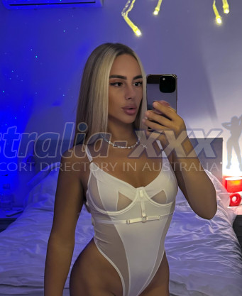 Photo escort girl Casey: the best escort service