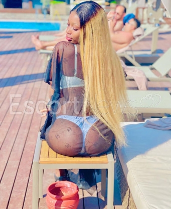 Photo escort girl Charlotte: the best escort service