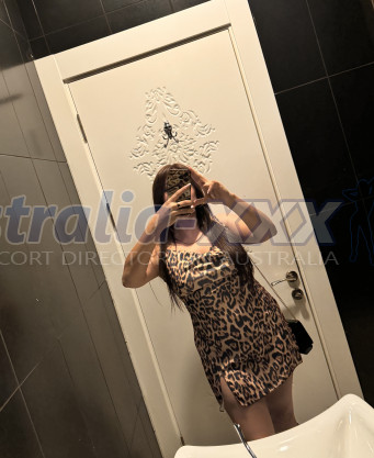 Photo escort girl Cemre: the best escort service