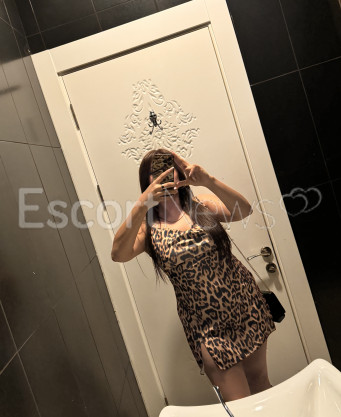 Photo escort girl Cemre: the best escort service