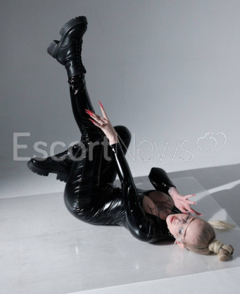 Photo escort girl Rihanna: the best escort service