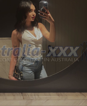 Photo escort girl Simay: the best escort service