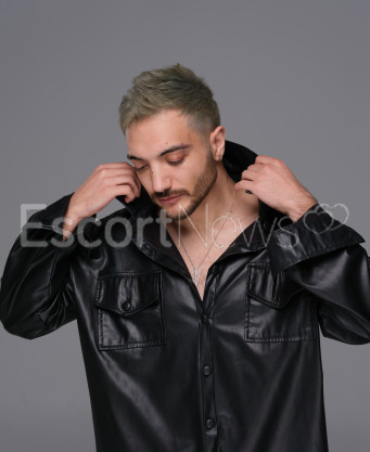 Photo escort girl Zeyn: the best escort service