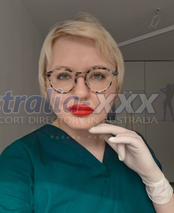 Photo escort girl Madame Madomme: the best escort service