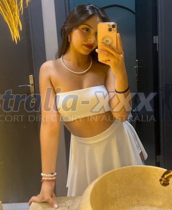 Photo escort girl TARA: the best escort service