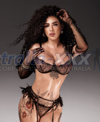 Photo escort girl Laya Fox: the best escort service
