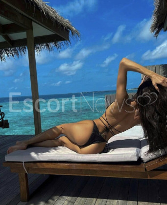 Photo escort girl Debora: the best escort service