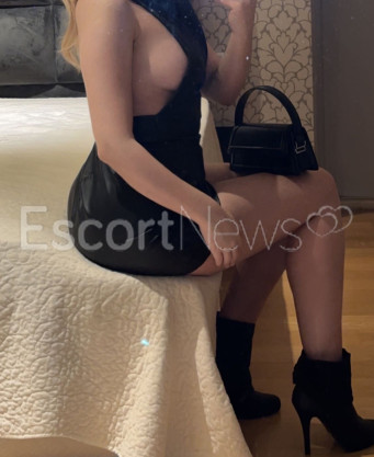 Photo escort girl Cansu: the best escort service