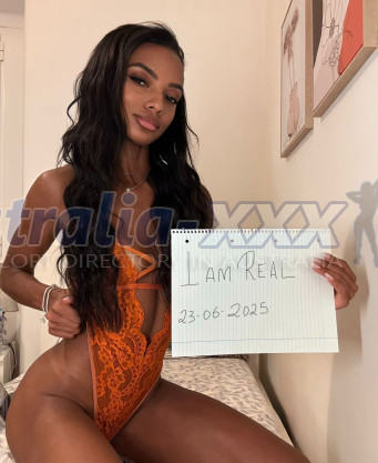 Photo escort girl RAVENA : the best escort service