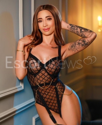Photo escort girl Larissa: the best escort service