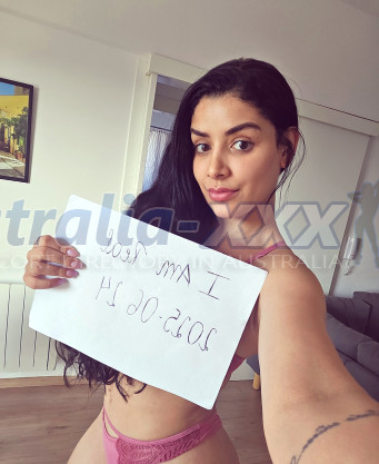 Photo escort girl LARA MODEL : the best escort service