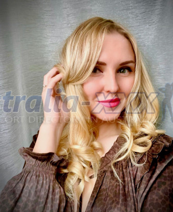 Photo escort girl Vilena: the best escort service