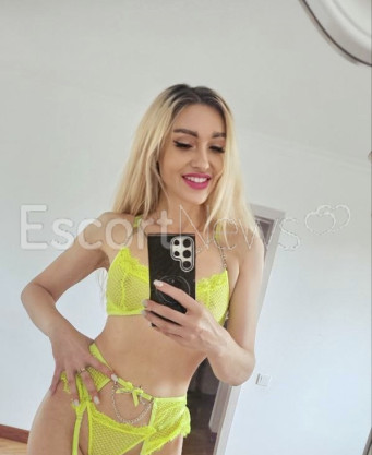 Photo escort girl Vivienne: the best escort service