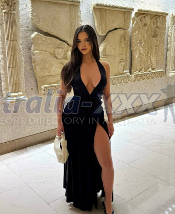 Photo escort girl Yonala: the best escort service
