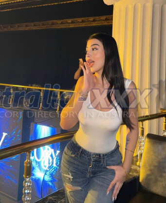 Photo escort girl Elena : the best escort service