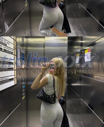 Photo escort girl Zeynep: the best escort service