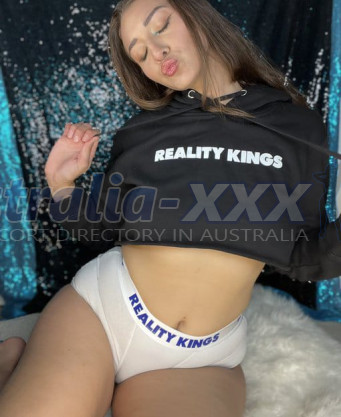 Photo escort girl Valr: the best escort service