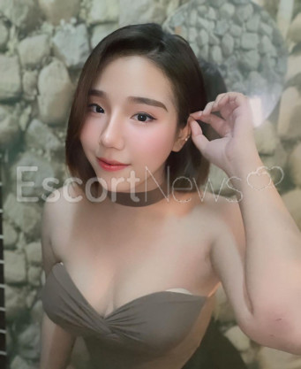 Photo escort girl Moey: the best escort service