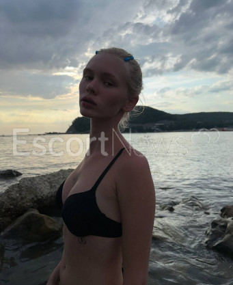 Photo escort girl Mashka: the best escort service