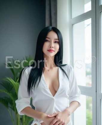 Photo escort girl Leeya: the best escort service