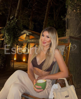 Photo escort girl ClassyCherryMary: the best escort service