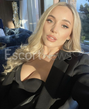 Photo escort girl Emmy: the best escort service