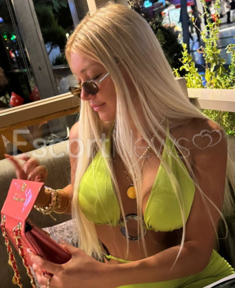 Photo escort girl Aleyna: the best escort service