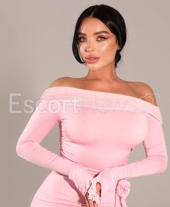 Photo escort girl Mouna: the best escort service