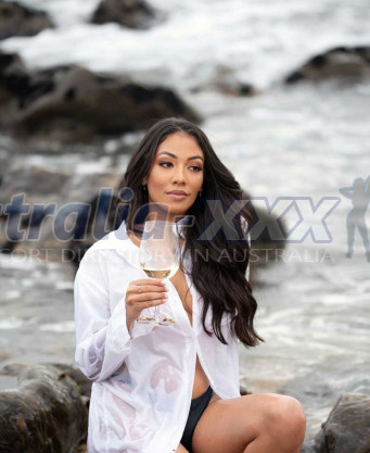 Photo escort girl Juliana: the best escort service