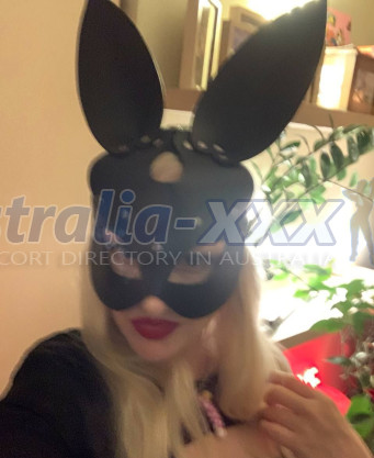 Photo escort girl Karina : the best escort service