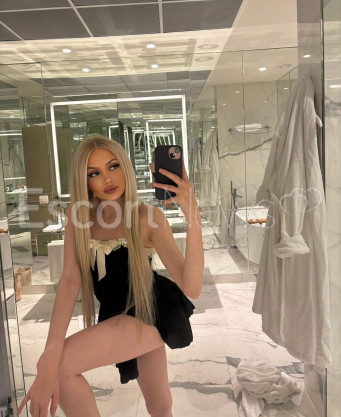 Photo escort girl Nilay: the best escort service