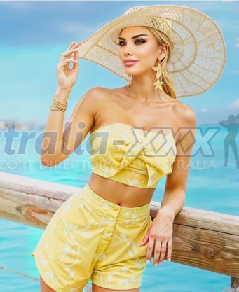 Photo escort girl Selena Noir: the best escort service