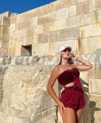 Photo escort girl Adel: the best escort service