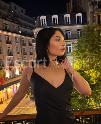 Photo escort girl Liza: the best escort service