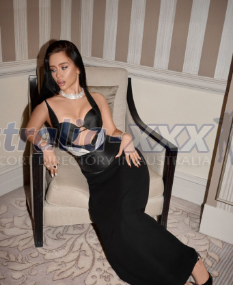 Photo escort girl Malika: the best escort service