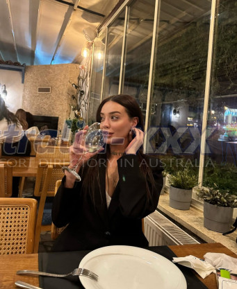 Photo escort girl ALMINA: the best escort service