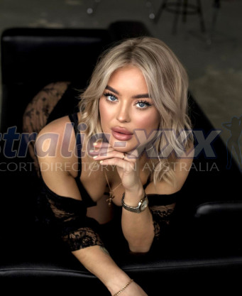 Photo escort girl Viktoria : the best escort service