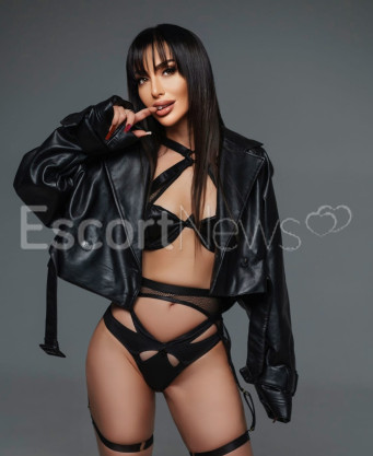 Photo escort girl Sofya Lux: the best escort service